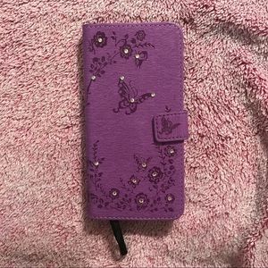 iPhone 7+ wallet case in purple